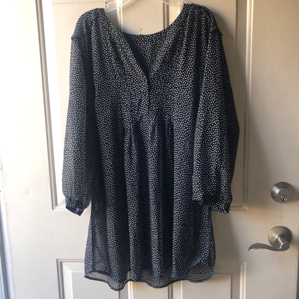 Motherhood Sheer Polka dots Black/white V Neck Blouse. Size XL.